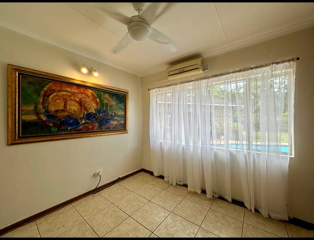 4 BEDROOM HOUSE FOR SALE IN MEER EN SEE